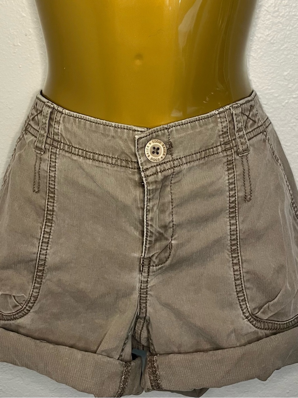 Eddie Bauer Stone Roll-Cuff Women’s Shorts